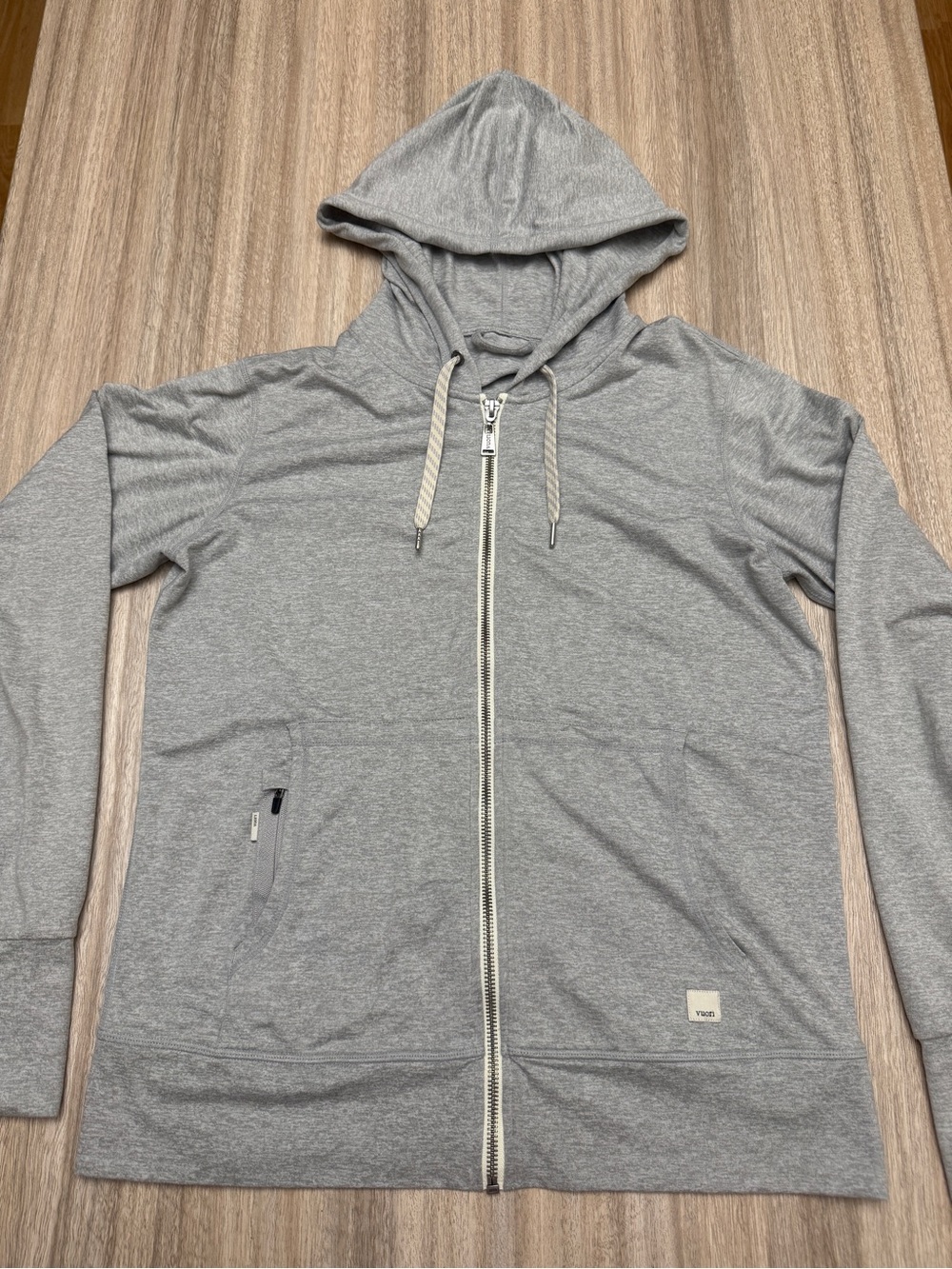 Vuori Halo Performance Hoodie in Heather Gray Size Medium/Large Women’s